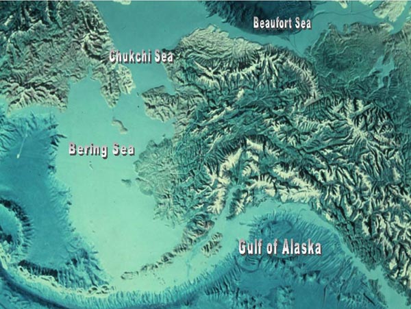 Какой бассейн берингова моря. Аляскинский залив на карте Тихого океана. Берингово море дно. Рельеф дна моря Бофорта. Bering Sea Map.